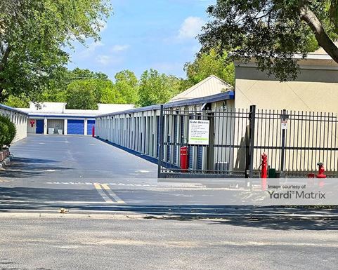 Source URL: https://cdnsc.rentcafe.com/dmslivecafe/3/1068257/1068257-1-2.jpg?width=-1&height=385&quality=80