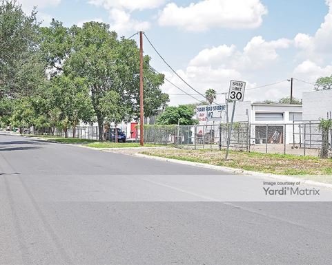 Source URL: https://cdnsc.rentcafe.com/dmslivecafe/3/1068298/1068298-1-3.jpg?width=-1&height=385&quality=80