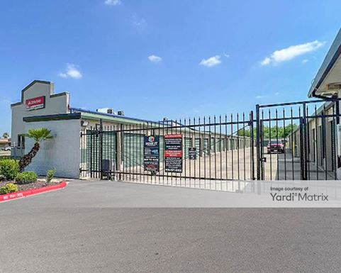 Source URL: https://cdnsc.rentcafe.com/dmslivecafe/3/1068312/1068312-1-3.jpg?width=-1&height=385&quality=80