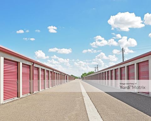 Source URL: https://cdnsc.rentcafe.com/dmslivecafe/3/1068315/1068315-1-2.jpg?width=-1&height=385&quality=80