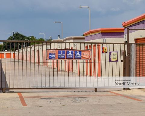 Source URL: https://cdnsc.rentcafe.com/dmslivecafe/3/1068342/1068342-1-4.jpg?width=-1&height=385&quality=80