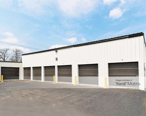 Source URL: https://cdnsc.rentcafe.com/dmslivecafe/3/1068358/1068358-1-3.jpg?width=-1&height=385&quality=80