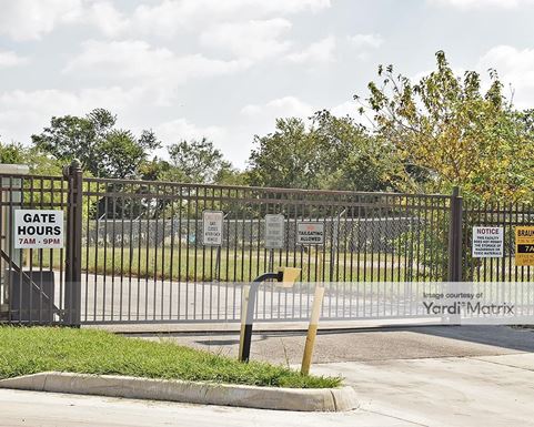 Source URL: https://cdnsc.rentcafe.com/dmslivecafe/3/1068365/1068365-1-3.jpg?width=-1&height=385&quality=80