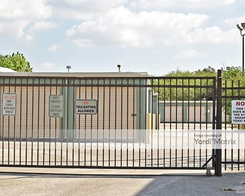 Source URL: https://cdnsc.rentcafe.com/dmslivecafe/3/1068365/1068365-1-5.jpg?width=-1&height=385&quality=80