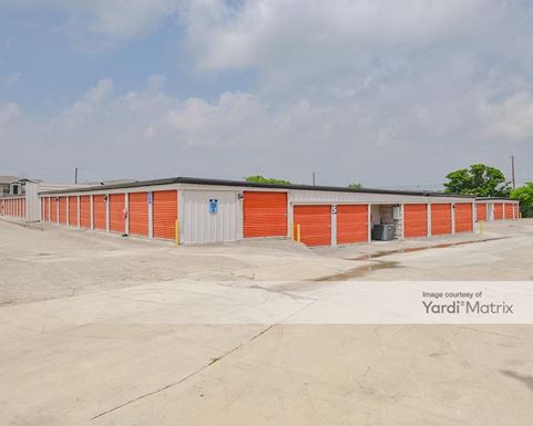 Source URL: https://cdnsc.rentcafe.com/dmslivecafe/3/1068371/1068371-1-4.jpg?width=-1&height=385&quality=80