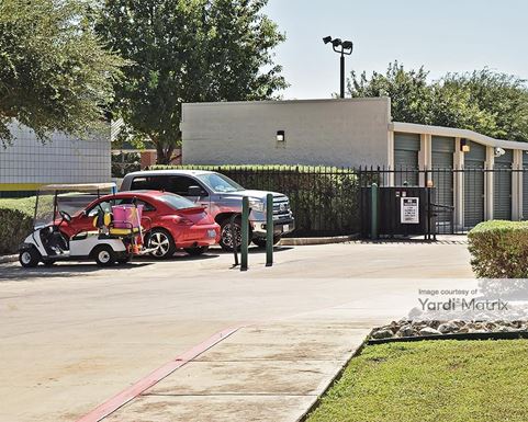 Source URL: https://cdnsc.rentcafe.com/dmslivecafe/3/1068378/1068378-1-2.jpg?width=-1&height=385&quality=80