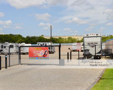 Source URL: https://cdnsc.rentcafe.com/dmslivecafe/3/1068381/1068381-1-3.jpg?width=-1&height=385&quality=80