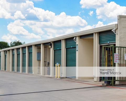 Source URL: https://cdnsc.rentcafe.com/dmslivecafe/3/1068386/1068386-1-3.jpg?width=-1&height=385&quality=80