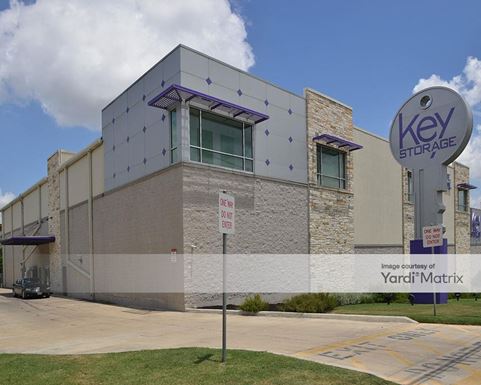 Source URL: https://cdnsc.rentcafe.com/dmslivecafe/3/1068392/1068392-1-2.jpg?width=-1&height=385&quality=80