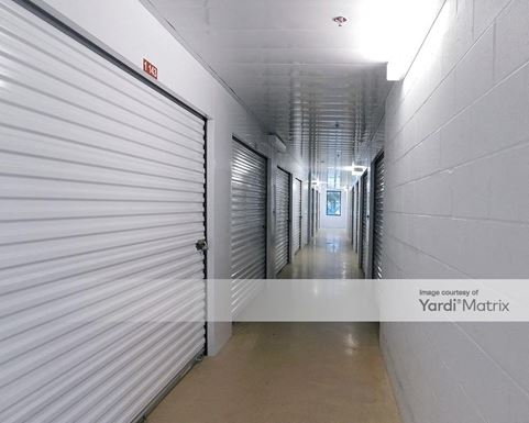 Source URL: https://cdnsc.rentcafe.com/dmslivecafe/3/1068393/1068393-1-4.jpg?width=-1&height=385&quality=80