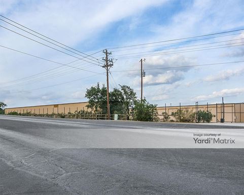 Source URL: https://cdnsc.rentcafe.com/dmslivecafe/3/1068398/1068398-1-5.jpg?width=-1&height=385&quality=80