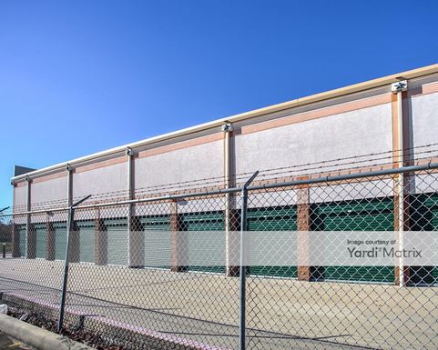 Source URL: https://cdnsc.rentcafe.com/dmslivecafe/3/1068405/1068405-1-3.jpg?width=-1&height=385&quality=80