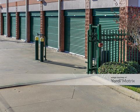 Source URL: https://cdnsc.rentcafe.com/dmslivecafe/3/1068405/1068405-1-5.jpg?width=-1&height=385&quality=80