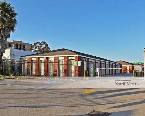 Source URL: https://cdnsc.rentcafe.com/dmslivecafe/3/1068406/1068406-1-2.jpg?width=-1&height=385&quality=80