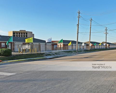 Source URL: https://cdnsc.rentcafe.com/dmslivecafe/3/1068406/1068406-1-4.jpg?width=-1&height=385&quality=80