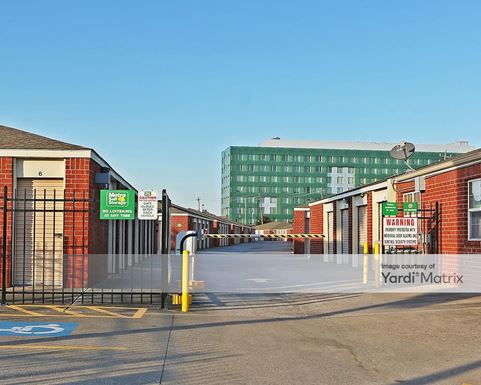 Source URL: https://cdnsc.rentcafe.com/dmslivecafe/3/1068406/1068406-1-5.jpg?width=-1&height=385&quality=80