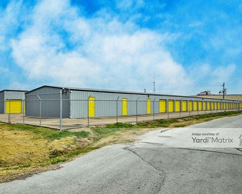 Source URL: https://cdnsc.rentcafe.com/dmslivecafe/3/1068408/1068408-1-3.jpg?width=-1&height=385&quality=80