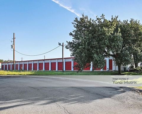 Source URL: https://cdnsc.rentcafe.com/dmslivecafe/3/1068409/1068409-1-5.jpg?width=-1&height=385&quality=80