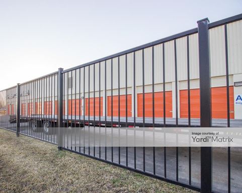 Source URL: https://cdnsc.rentcafe.com/dmslivecafe/3/1068411/1068411-1-4.jpg?width=-1&height=385&quality=80