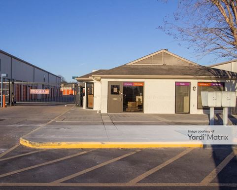 Source URL: https://cdnsc.rentcafe.com/dmslivecafe/3/1068411/1068411-1-5.jpg?width=-1&height=385&quality=80