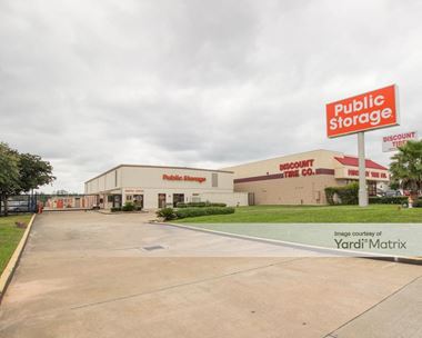 Storage Units for Rent available at 1450 I 45 South, Conroe, TX 77304