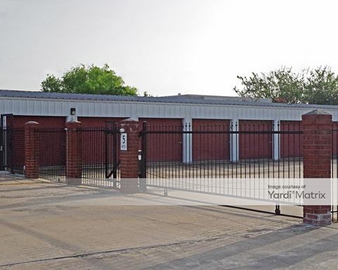 Source URL: https://cdnsc.rentcafe.com/dmslivecafe/3/1068415/1068415-1-4.jpg?width=-1&height=385&quality=80