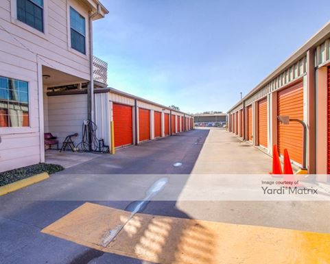 Source URL: https://cdnsc.rentcafe.com/dmslivecafe/3/1068419/1068419-1-2.jpg?width=-1&height=385&quality=80