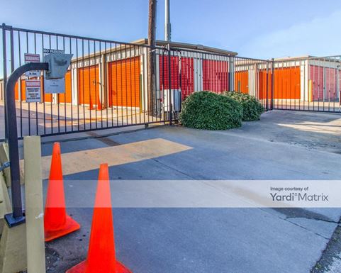 Source URL: https://cdnsc.rentcafe.com/dmslivecafe/3/1068419/1068419-1-5.jpg?width=-1&height=385&quality=80