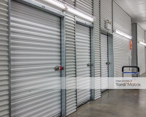 Source URL: https://cdnsc.rentcafe.com/dmslivecafe/3/1068421/1068421-1-5.jpg?width=-1&height=385&quality=80