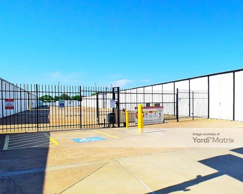 Source URL: https://cdnsc.rentcafe.com/dmslivecafe/3/1068431/1068431-1-2.jpg?width=-1&height=385&quality=80