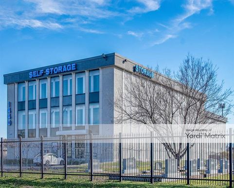 Source URL: https://cdnsc.rentcafe.com/dmslivecafe/3/1068450/1068450-1-4.jpg?width=-1&height=385&quality=80