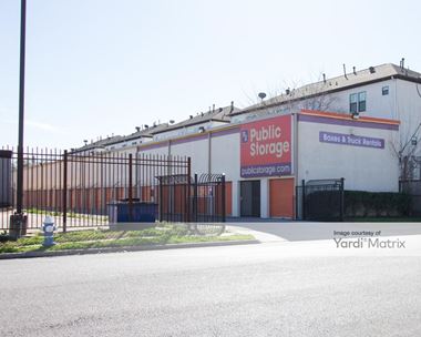Storage Units for Rent available at 6336 Fairdale Lane, Houston, TX 77057