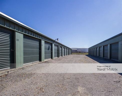 Source URL: https://cdnsc.rentcafe.com/dmslivecafe/3/1068460/1068460-1-4.jpg?width=-1&height=385&quality=80