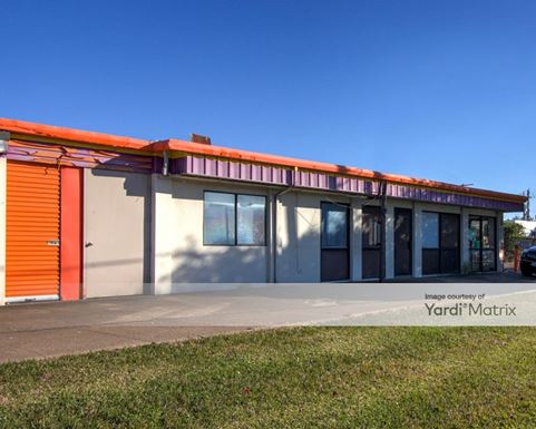 Source URL: https://cdnsc.rentcafe.com/dmslivecafe/3/1068463/1068463-1-4.jpg?width=-1&height=385&quality=80