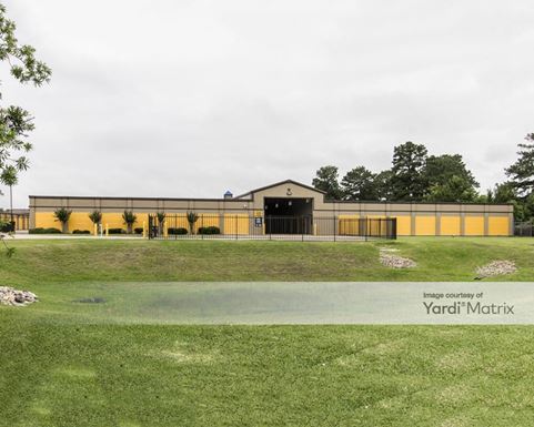 Source URL: https://cdnsc.rentcafe.com/dmslivecafe/3/1068469/1068469-1-5.jpg?width=-1&height=385&quality=80