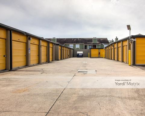 Source URL: https://cdnsc.rentcafe.com/dmslivecafe/3/1068470/1068470-1-5.jpg?width=-1&height=385&quality=80