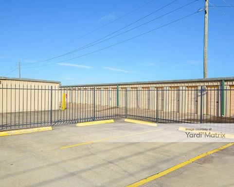 Source URL: https://cdnsc.rentcafe.com/dmslivecafe/3/1068471/1068471-1-5.jpg?width=-1&height=385&quality=80