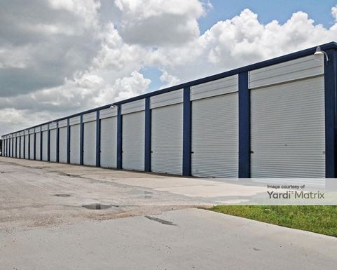 Source URL: https://cdnsc.rentcafe.com/dmslivecafe/3/1068483/1068483-1-5.jpg?width=-1&height=385&quality=80