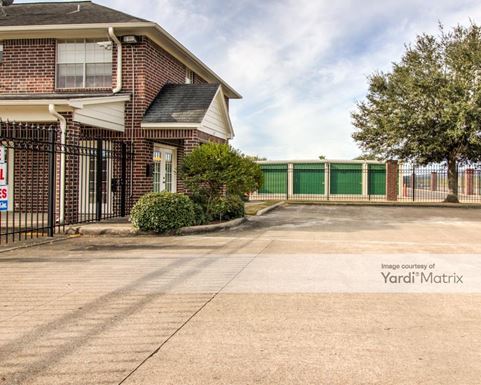 Source URL: https://cdnsc.rentcafe.com/dmslivecafe/3/1068490/1068490-1-5.jpg?width=-1&height=385&quality=80