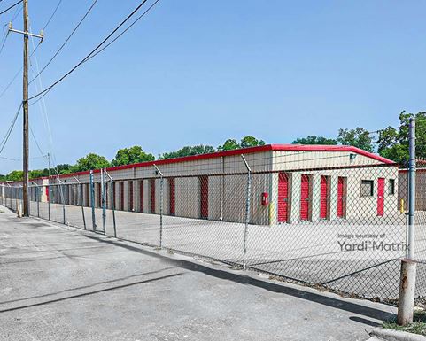 Source URL: https://cdnsc.rentcafe.com/dmslivecafe/3/1068491/1068491-1-2.jpg?width=-1&height=385&quality=80