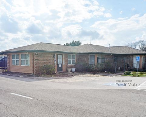 Source URL: https://cdnsc.rentcafe.com/dmslivecafe/3/1068505/1068505-1-3.jpg?width=-1&height=385&quality=80