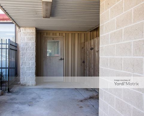 Source URL: https://cdnsc.rentcafe.com/dmslivecafe/3/1068519/1068519-1-5.jpg?width=-1&height=385&quality=80