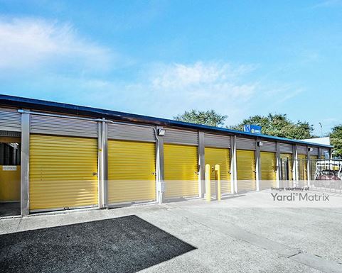 Source URL: https://cdnsc.rentcafe.com/dmslivecafe/3/1068521/1068521-1-5.jpg?width=-1&height=385&quality=80