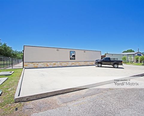 Source URL: https://cdnsc.rentcafe.com/dmslivecafe/3/1068540/1068540-1-3.jpg?width=-1&height=385&quality=80