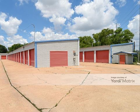 Source URL: https://cdnsc.rentcafe.com/dmslivecafe/3/1068543/1068543-1-4.jpg?width=-1&height=385&quality=80