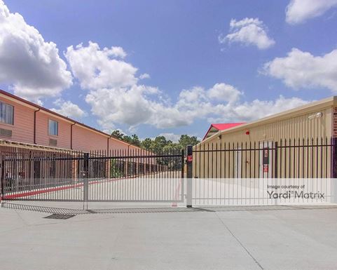 Source URL: https://cdnsc.rentcafe.com/dmslivecafe/3/1068557/1068557-1-4.jpg?width=-1&height=385&quality=80