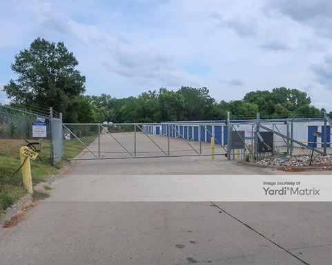 Source URL: https://cdnsc.rentcafe.com/dmslivecafe/3/1068573/1068573-1-6.jpg?width=-1&height=385&quality=80