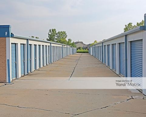 Source URL: https://cdnsc.rentcafe.com/dmslivecafe/3/1068576/1068576-1-4.jpg?width=-1&height=385&quality=80