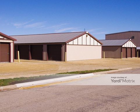 Source URL: https://cdnsc.rentcafe.com/dmslivecafe/3/1068605/1068605-1-4.jpg?width=-1&height=385&quality=80