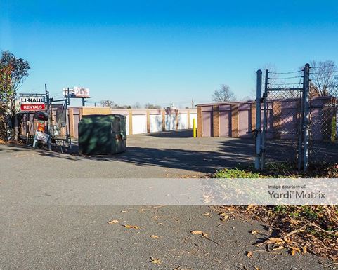 Source URL: https://cdnsc.rentcafe.com/dmslivecafe/3/1068646/1068646-1-4.jpg?width=-1&height=385&quality=80